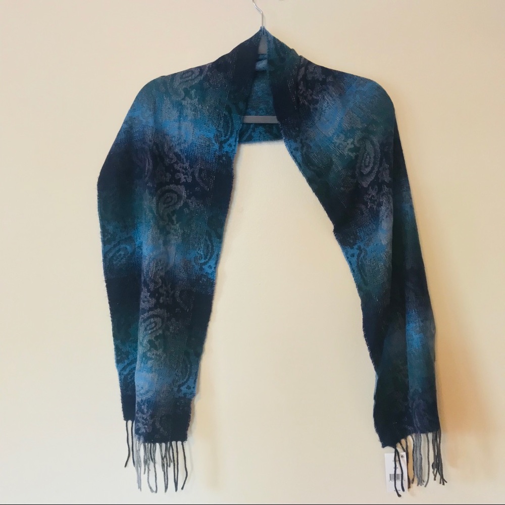 Scarf!